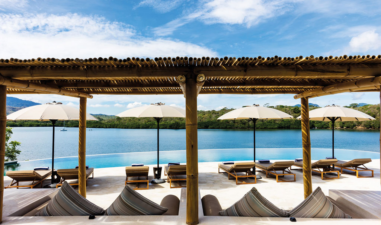 7 Restoran Khas di Sekitar Pulau Menjangan Besar yang Wajib Kamu Cicipi