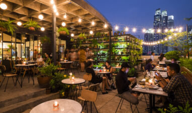 6 Rekomendasi Kafe Rooftop di Jakarta untuk Nongkrong Bareng