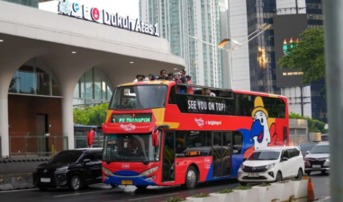 Serunya Menjelajahi Kota Jakarta dengan Open Top Tour